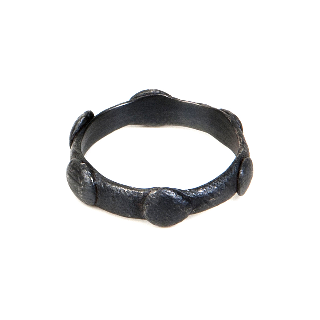 Anillo Macaret botones estrecho