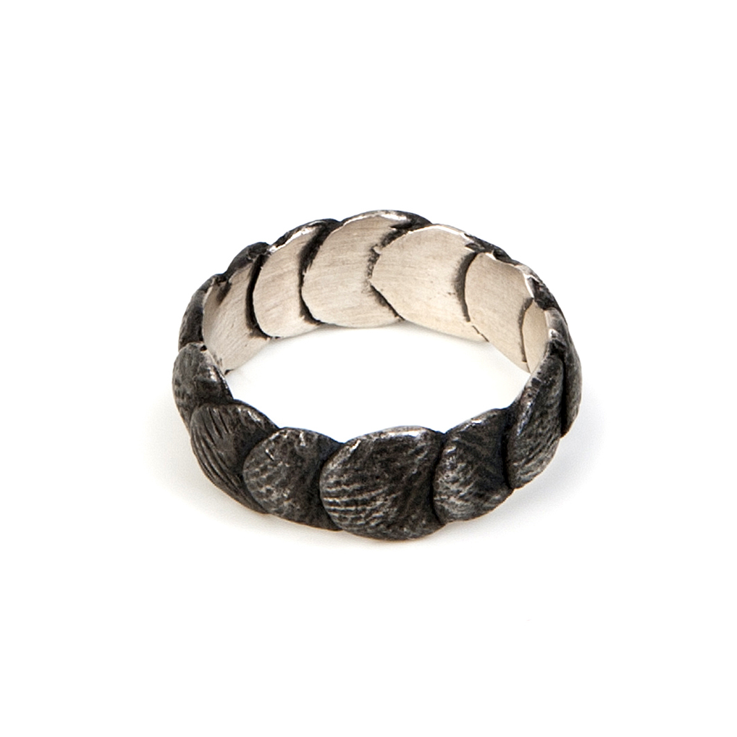 Anillo Macaret piezas solapadas ancho